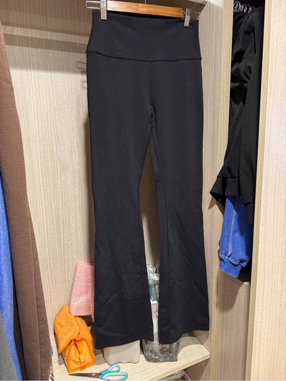 ALO Yoga Black Bootcut Leggings with Subtle White Logo